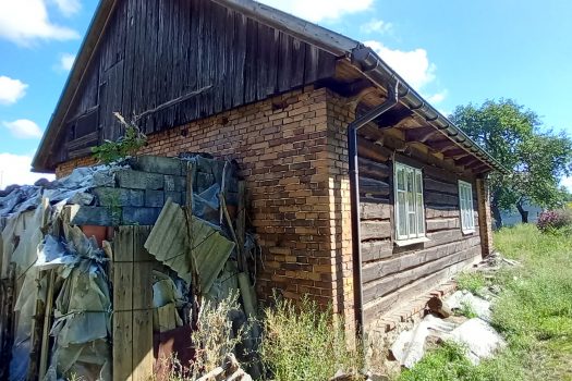 nieruchomość gruntowa 1900m2 w Mnikowie z domem do kapitalnego remontu