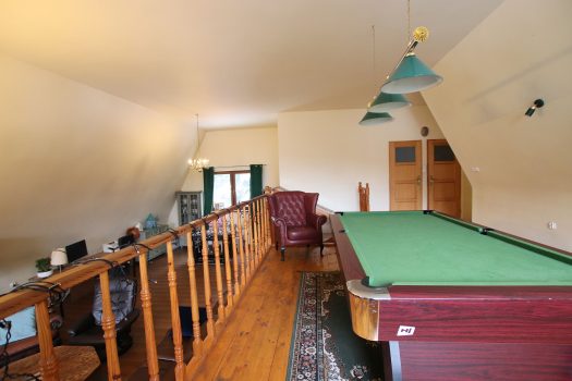 dom o pow. 307m2 w Stróży, gmina Pcim